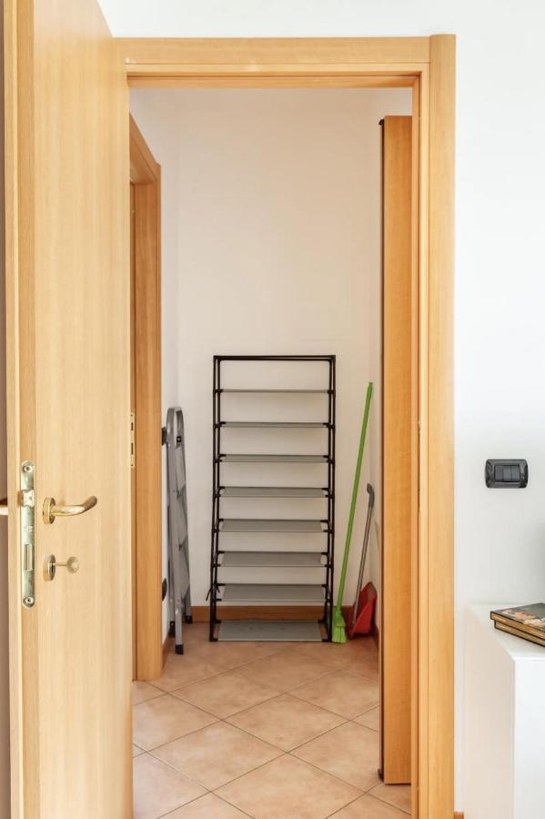 Lussuoso Attico Con Garage Gratis Vicino Al Duomo E Allo Ieo Milano Exteriör bild