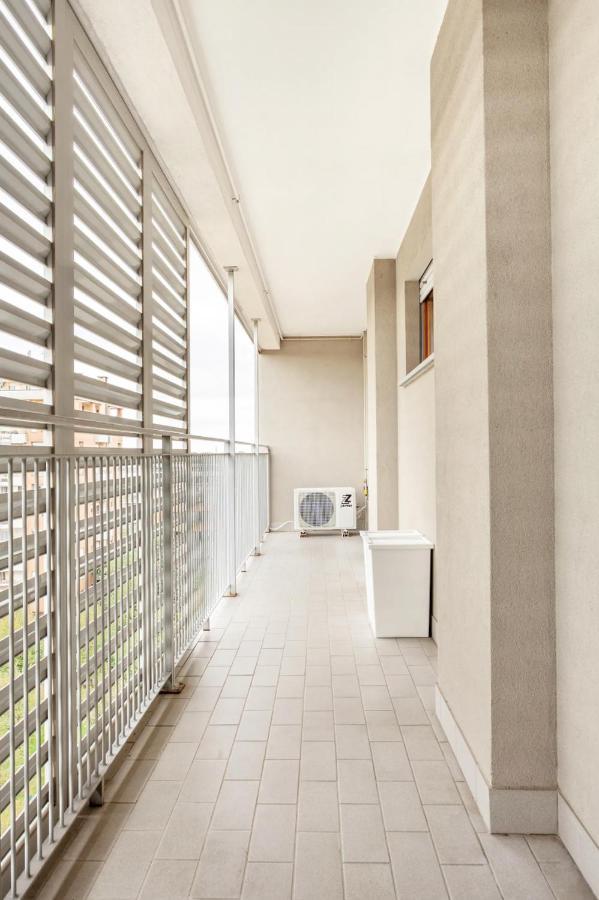 Lussuoso Attico Con Garage Gratis Vicino Al Duomo E Allo Ieo Milano Exteriör bild